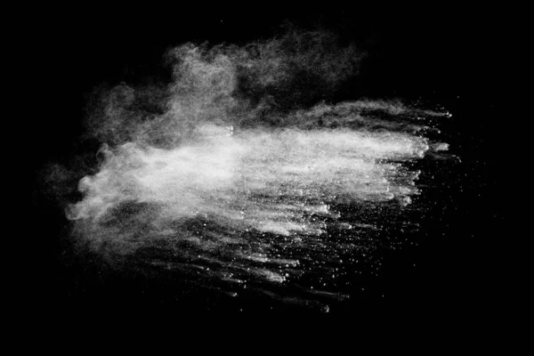 白い粉体爆発雲 黒い背景に白い塵粒子の凍結運動 — ストック写真