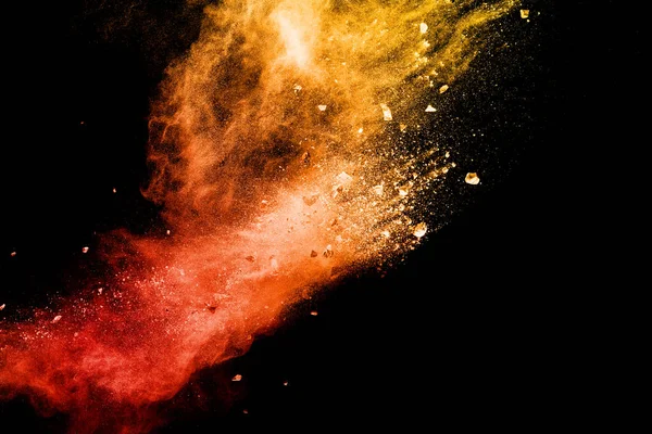 Dividere Detriti Pietra Esplodendo Con Spruzzi Polvere Rossa Arancione Contro — Foto Stock