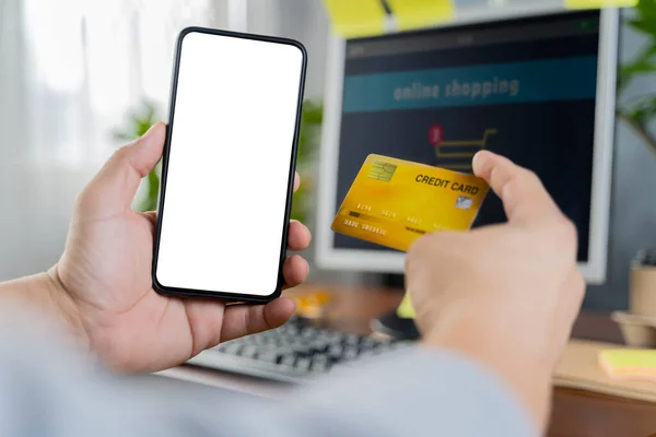 Aplicativo Compras Online Mostrando Cartão Crédito Smartphone Branco Vista Cortada — Fotografia de Stock