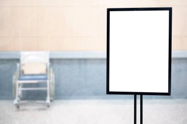 Mesajınız veya medyanız için fotokopi alanı ya da lobide klinikte ya da hastanede, ticari, pazarlama ve reklam konsepti için boş reklam panolarını ve içerikleri oluşturun