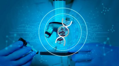 Biyoteknoloji, yenilik, araştırma, steril giyim ve güvenlik gözlükleri takmış bilim adamları masada oturmuş araştırma yürütüyor ağ siber alanı, teknoloji ve yenilik kavramı..
