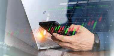 Yatırımcılar dizüstü bilgisayarları borsa ve yatırım stratejilerini analiz etmek için kullanıyorlar. ve iş büyüme analizi, şehrin zeminine karşı uzun vadeli rekabet avantajları olan şirketlere yatırım yapmak..