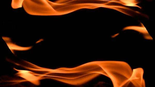 火の背景 黒い背景に炎フレームを燃やす — ストック写真