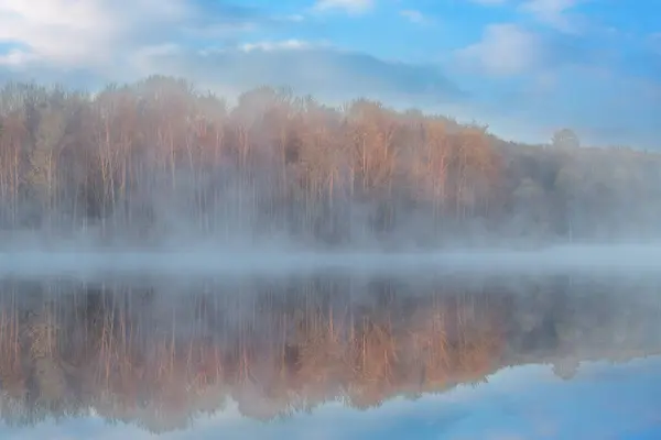 Peisaj Primăvară Ceață Răsăritul Soarelui Malul Lacului Twin Vest Reflexii Fotografie de stoc