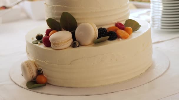Wedding Cake Macarons Fruits Buffet Table Wedding Banquet Day Time — Wideo stockowe