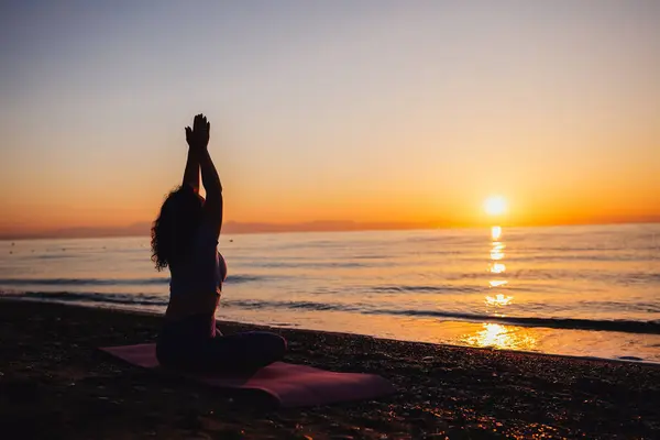 Backside View Calm Woman Yoga Practicing Sea Sunrise Time Finding Imagen de stock