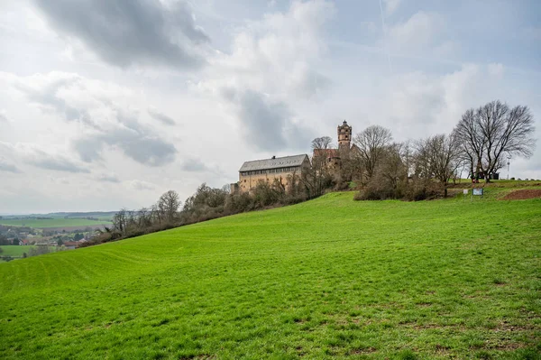 Beautiful Ronneburg Castle Top Hill Meadow Front Village Background Cloudy — Stock Photo, Image