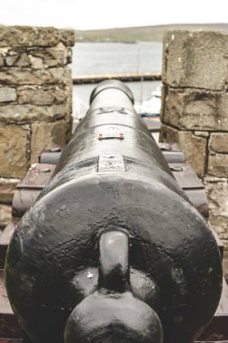 Fort Charlotte, Shetland Adası, İskoçya 'da Canon, dikey çekim