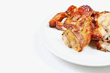 Doğranmış karabiberli ızgara tavuk, Tayland usulü lezzetli sokak yemekleri ve solda fotokopi alanı..