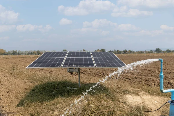 Painel Solar Para Bomba Água Campo Agrícola — Fotografia de Stock