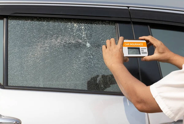 Cracked Side Car Window Glass Road Damaged Car Window — Stock Photo, Image