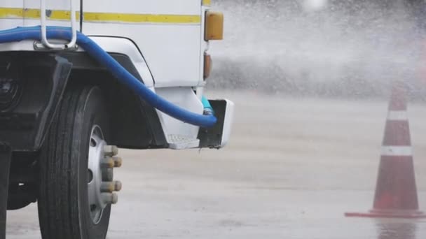Supresión Polvo Mediante Sistemas Pulverización Agua Montados Camiones Asia — Vídeos de Stock