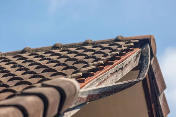 Old Roof Decay Broken Eaves — Stock Photo, Image