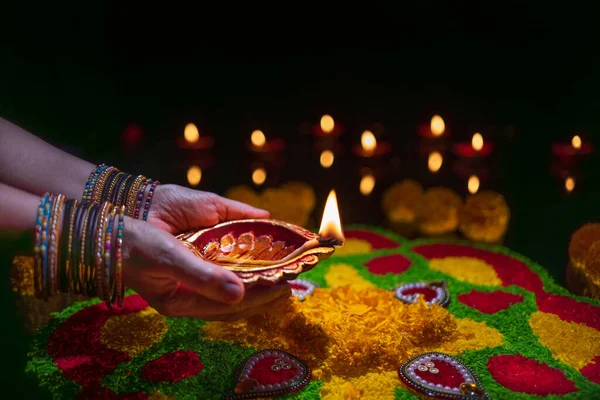 Diya Lampen Aus Ton Die Während Der Diwali Feier Entzündet Stockbild