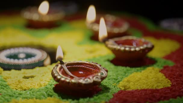 ディワリのお祝い ディワリ またはDeepavali中に点灯クレイDiyaランプは インド最大の最も重要な休日です — ストック動画