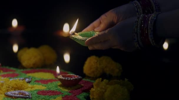 Lampu Diya Tanah Liat Dinyalakan Selama Perayaan Diwali Diwali Atau — Stok Video