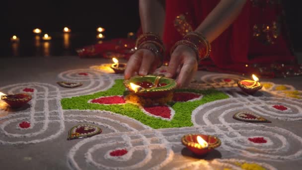 Lâmpadas Diya Barro Acesas Durante Celebração Diwali Diwali Deepavali Maior — Vídeo de Stock