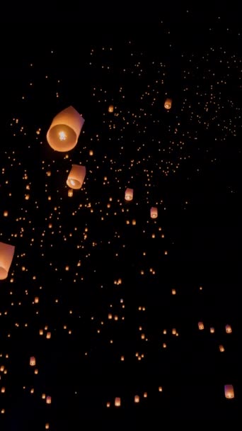 Lanternes Ciel Flottant Touristiques Festival Peng Loy Krathong Chiang Mai — Video