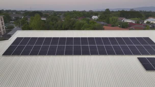 Fotovoltaické Solární Panely Střeše Domu — Stock video