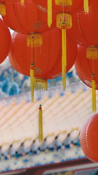中国のチャイナタウンエリアの新年のランタン バーティカルビデオ ロイヤリティフリーのストック動画