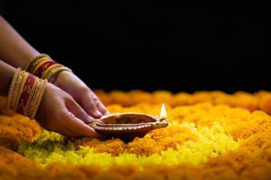 Diwali Gelenekleri ve Dünya Çapındaki Kutlamalar.