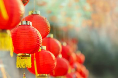 Ay 'ın Yeni Yıl Festivalinde Fenerler.