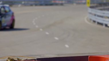 Yüksek hızlı yarış otomobili devre