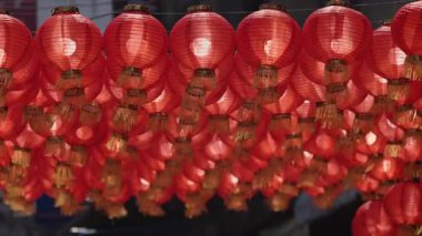 Ay 'ın Yeni Yıl Festivalinde Fenerler.