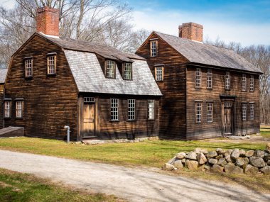 Massachusetts, ABD 'nin tarihi binası Concord, Massachusetts, ABD' deki Amerikan Devrimi 'ne dayanmaktadır..