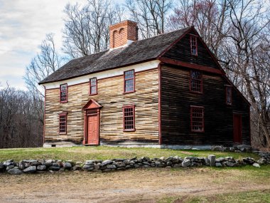 Massachusetts, ABD 'nin tarihi binası Concord, Massachusetts, ABD' deki Amerikan Devrimi 'ne dayanmaktadır..