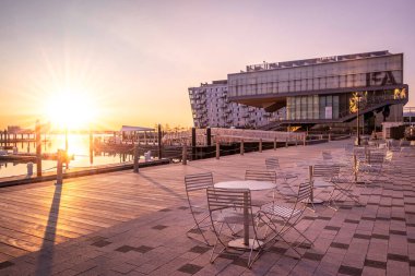 Boston, Massachusetts, ABD 'de Boston Limanı yakınlarındaki Seaport Bulvarı' nda ICA müzesi var..