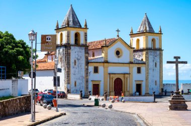 Brezilya, Pernambuco 'da Olinda' nın mimarisi, kaldırım taşı caddelerindeki barok binalarıyla..