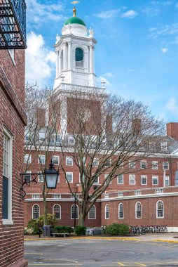 Cambridge, Massachusetts, ABD 'deki ünlü Harvard Üniversitesi' nin tarihi mimarisi.