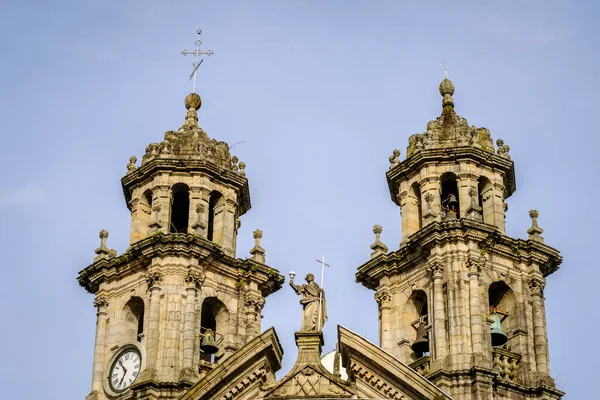 Detalle Las Esculturas Que Adornan Fachada Iglesia Virgen Peregrina Pontevedra — Foto de Stock