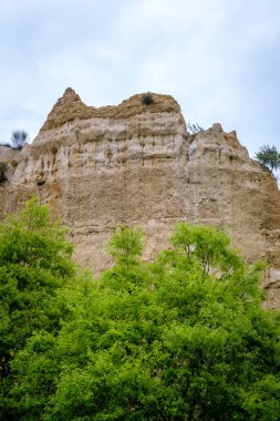 Ille-sur-Tt, Languedoc-Roussillon 'da kaya oluşumları (Fransa)