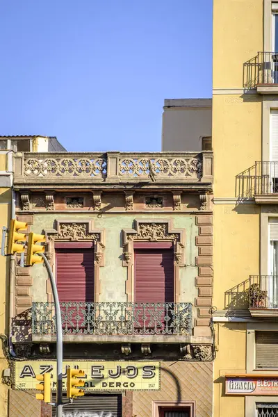 Barcelona Španělsko Června 2022 Detail Fasády Budov Modernistickými Ornamenty Existující — Stock fotografie