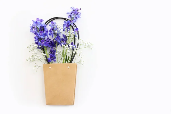 Зображення Фіолетових Квітів Видом Зверху Білому Ізольованому Фоні — стокове фото
