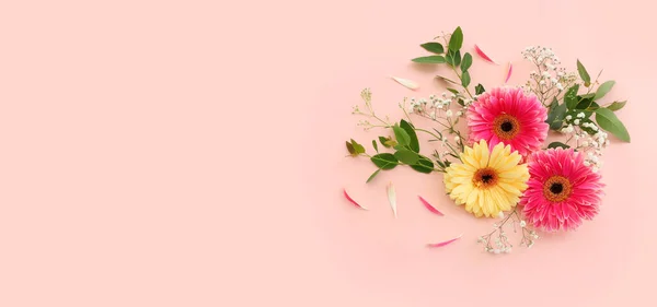 Bovenaanzicht Afbeelding Van Mooie Bloemen Compositie Pastel Roze Achtergrond — Stockfoto