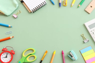 Pastel yeşil arka plan konseptine geri dönelim. Üst görünüm