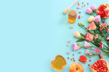 Rosh hashanah (Yahudi Yeni Yıl Tatili) konsepti. Geleneksel semboller