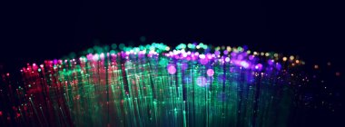 Karanlık neon ışıkları vuruyor. Hareket kavramı, büyük veri ve teknoloji