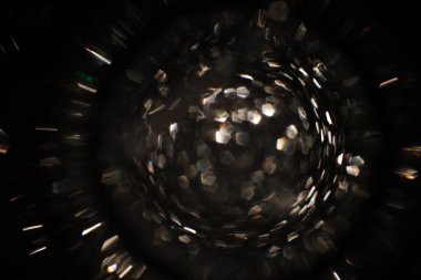 Gümüş arkaplan ve parlak mercek ışıkları. Soyut resim