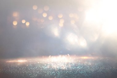 soyut glitter ışıkları arka plan. altın ve gümüş. de odaklı