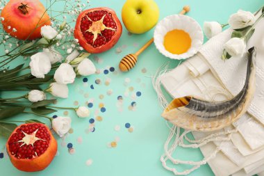Rosh hashanah (Yahudi Yeni Yıl Tatili) konsepti. Geleneksel semboller