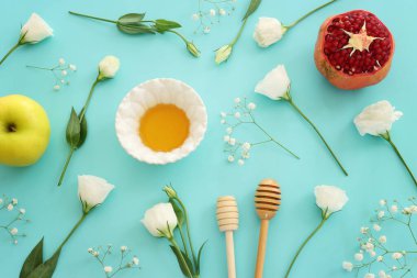 Rosh hashanah (Yahudi Yeni Yıl Tatili) konsepti. Geleneksel semboller