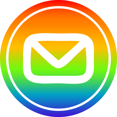 Gökkuşağı gradyan bitiş ile orijinal zarf harfi dairesel simgesi