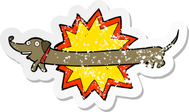 Retro sıkıntılı bir patlama çıkartması. Bir insan tarafından çizilmiş sosisli bir köpek.