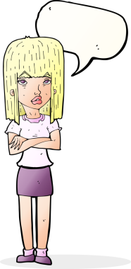 Bir insan tarafından çizilmiş bir konuşma balonuyla ayakta duran çizgi film kadını.