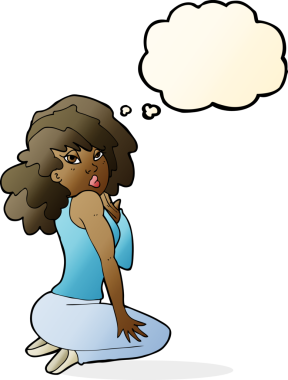 Bir insan tarafından çizilmiş düşünce balonuyla poz veren karikatür kadın.