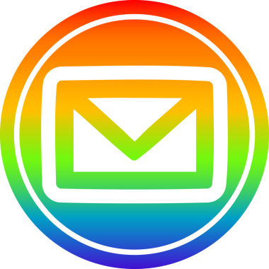 bir insan tarafından çizilmiş gökkuşağı gradyanı olan zarf harfli dairesel simge